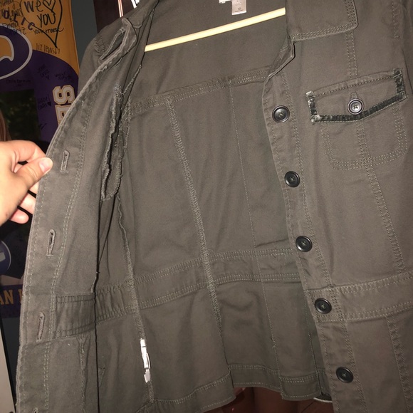 Jacket - Picture 3 of 4